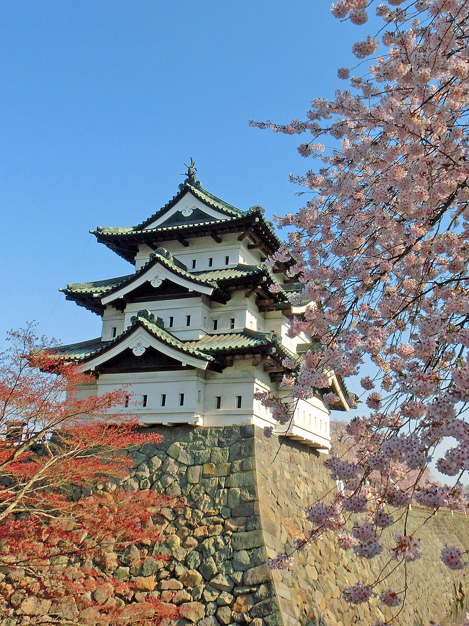 弘前城天守閣，日本現存12天守之一，青森縣弘前市歷史地標
