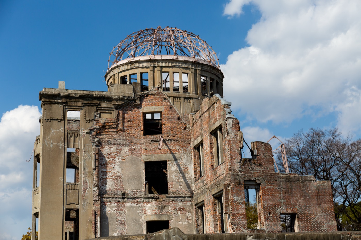 廣島原爆圓頂館（原爆ドーム）— 1945 年原子彈爆炸後保留至今的世界遺產
