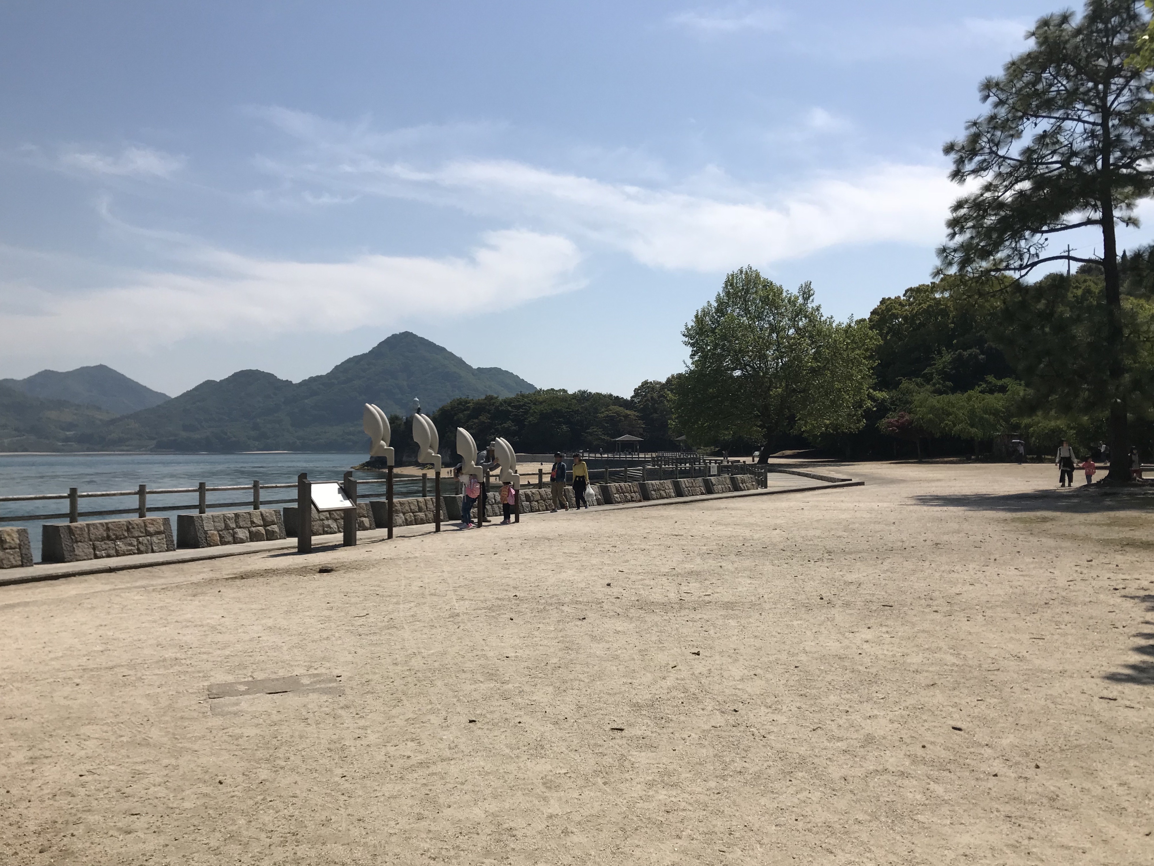 大久野島 兔耳雕刻 — 廣島縣的兔島，外國觀光客療癒+反思的雙層體驗