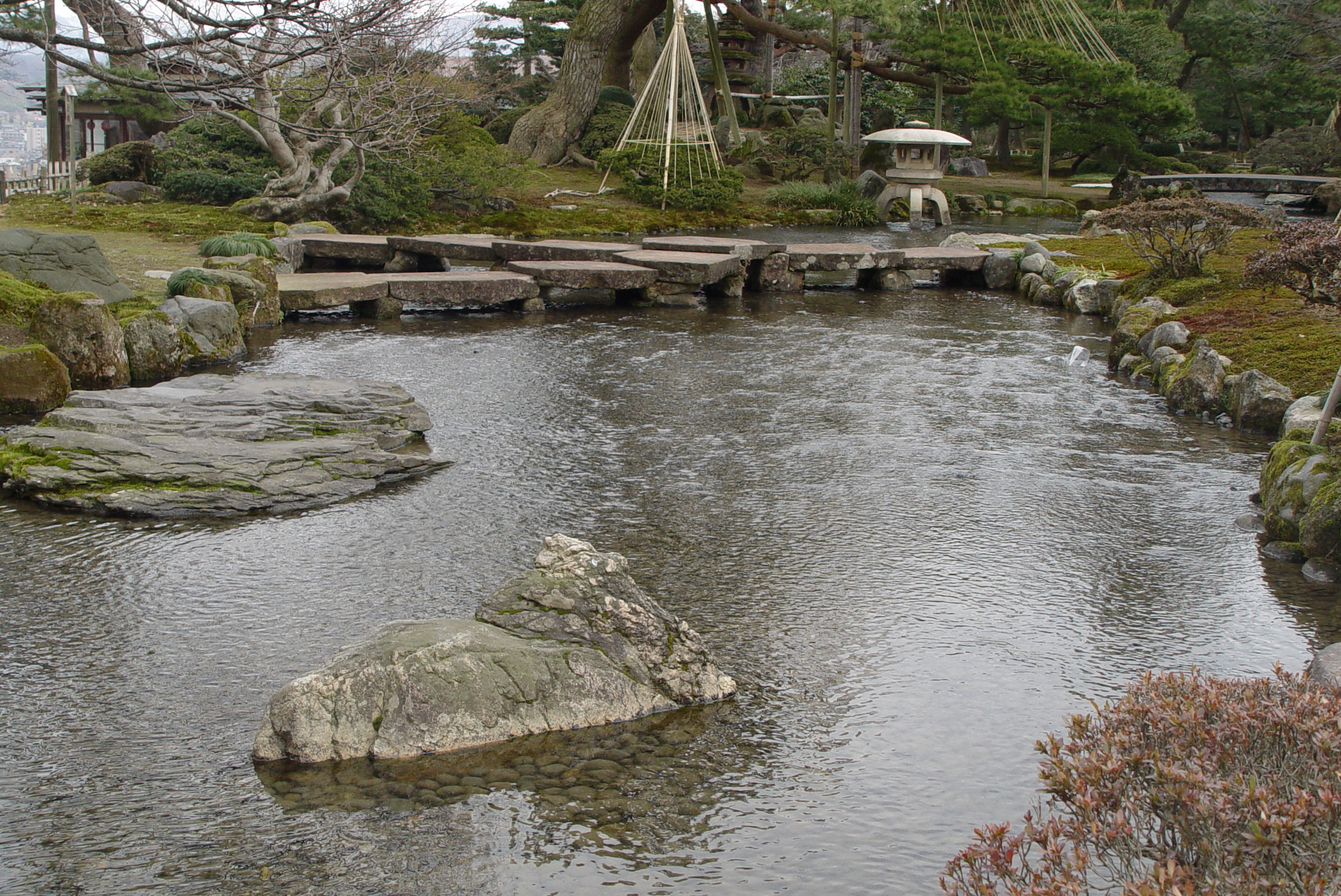 金澤兼六園（兼六園）的霞之池與庭園造景 — 日本三名園之一