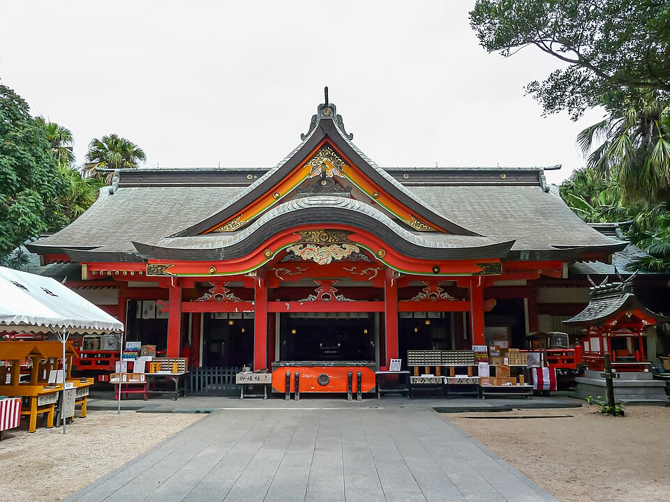 青島神社（あおしまじんじゃ）拜殿——四周被亞熱帶植被包圍的神話縁結聖地
