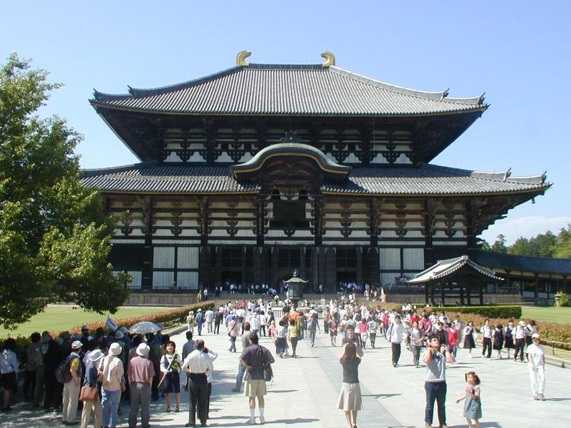 奈良東大寺大佛殿（東大寺大仏殿）外觀 — 世界最大級木造建築、供奉奈良大佛