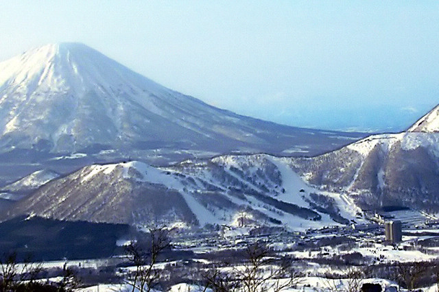 留壽都度假村（ルスツリゾート）West Mountain 滑雪場景觀，北海道留壽都村