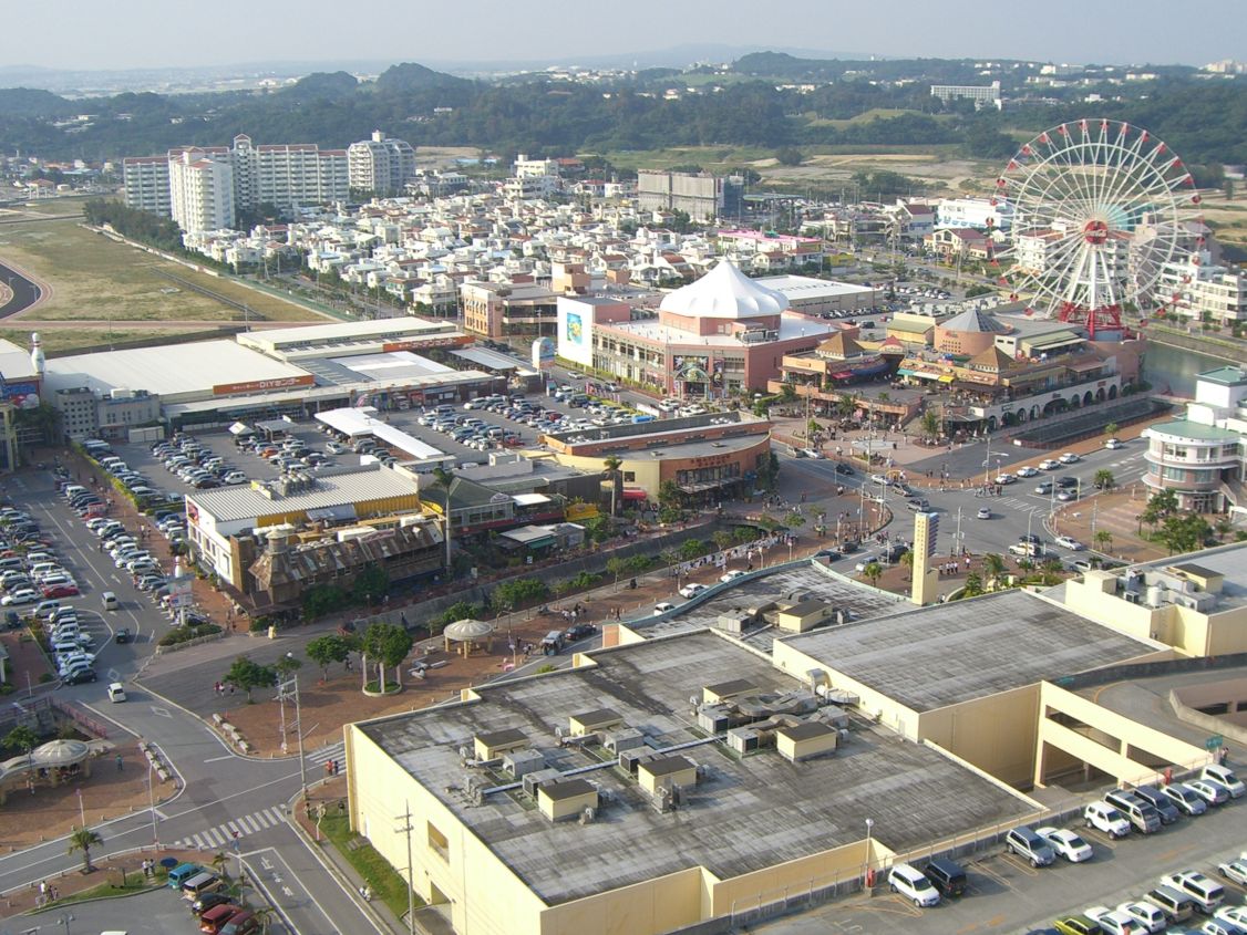 美國村（American Village，アメリカンビレッジ）— 北谷町美浜的美式街景商圈、摩天輪地標