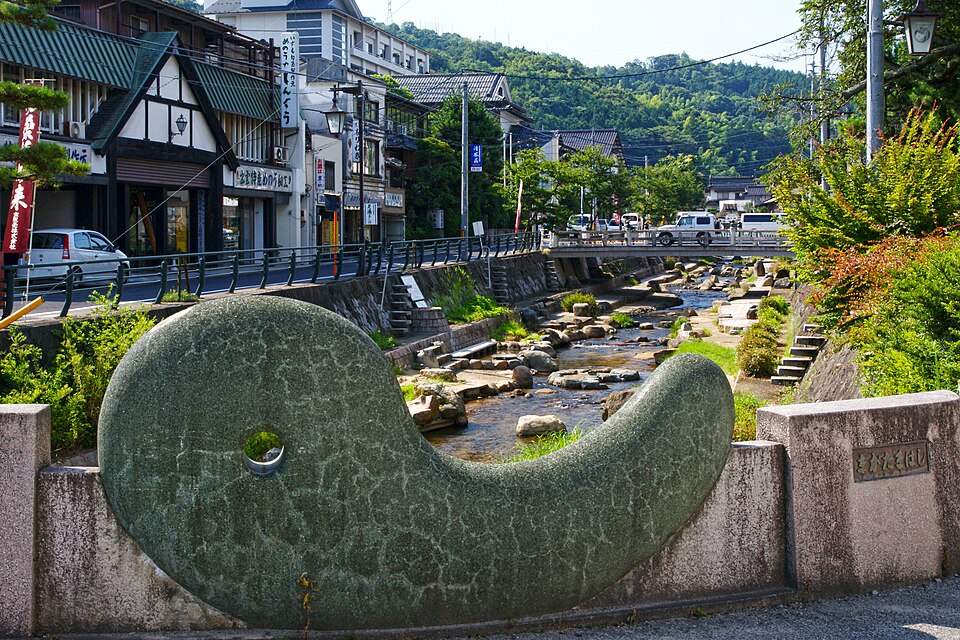 玉造溫泉（たまつくりおんせん）玉湯川沿いの旅館街，著名的美肌の湯溫泉鄉