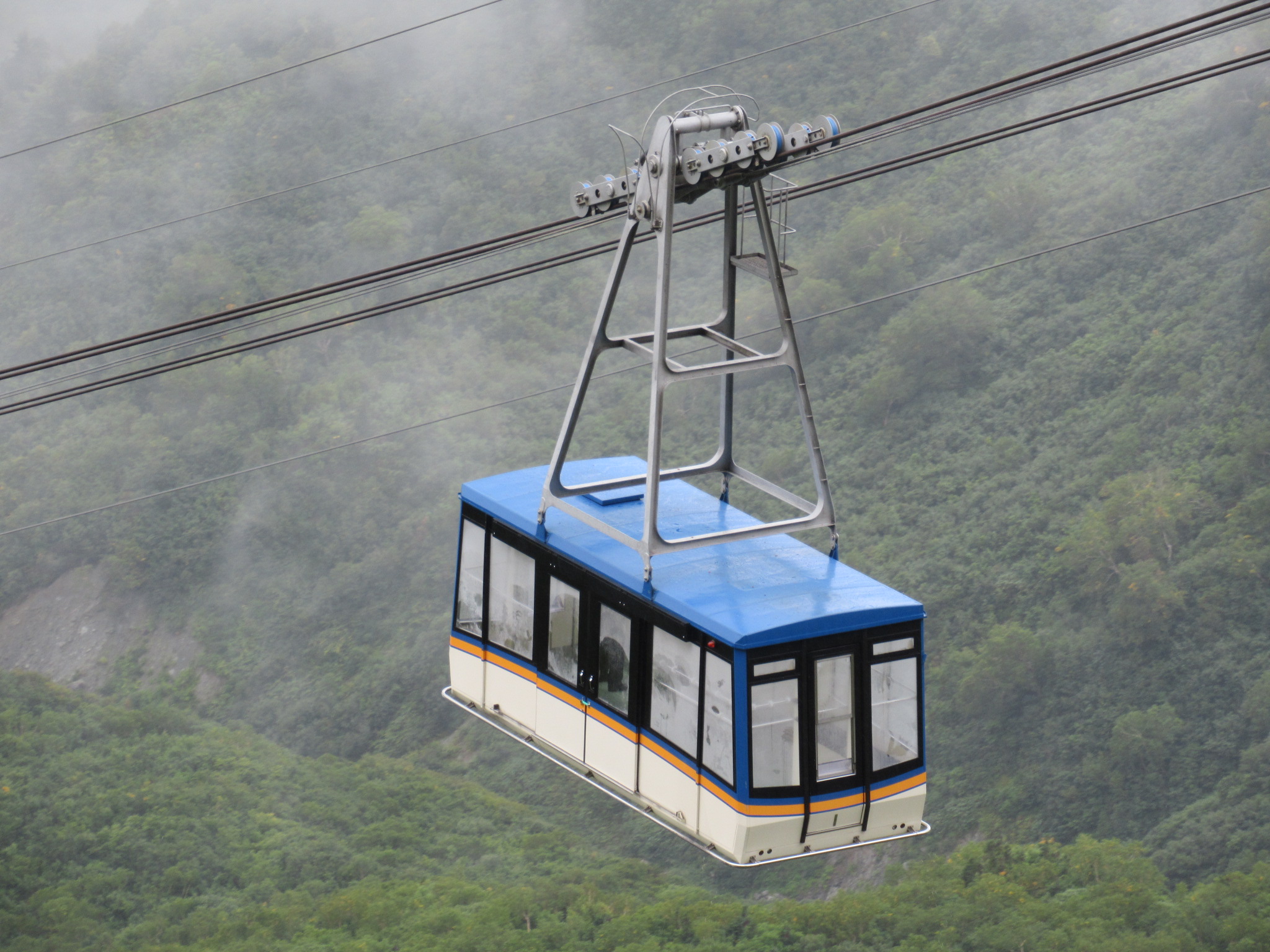 立山空中纜車（立山ロープウェイ）— 全長 1.7 公里、無支柱的日本最長單跨式纜車