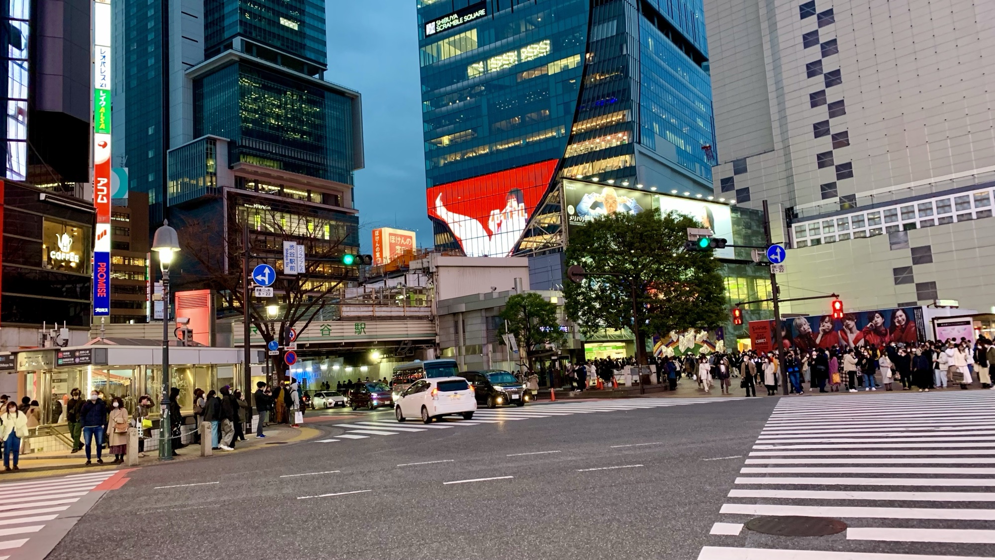 澀谷十字路口（渋谷スクランブル交差点）黃昏景觀 — SHIBUYA SKY 俯瞰絕景的主角