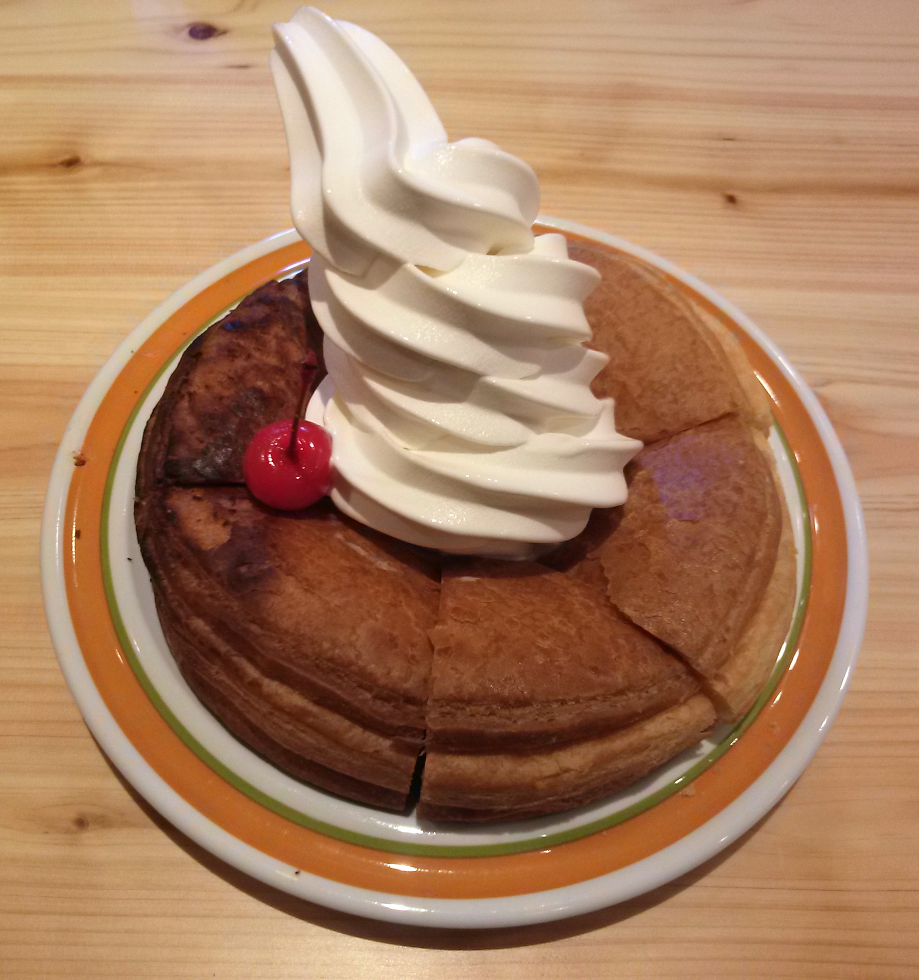 喫茶店（Kissaten）— コメダ珈琲店 シロノワール、丹麥麵包 + 白霜淇淋名物甜點